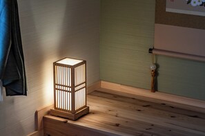 3 bedrooms, blackout curtains, iron/ironing board, free WiFi - SHIMIZUYA Osaka Nishikujo ekimae (Osaka)