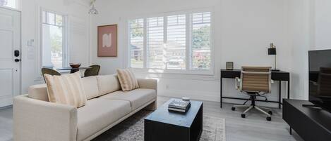 Fernseher, Stereoanlage