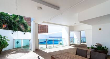 Skytower Wonder Oceanview Balcony - Pool - Office