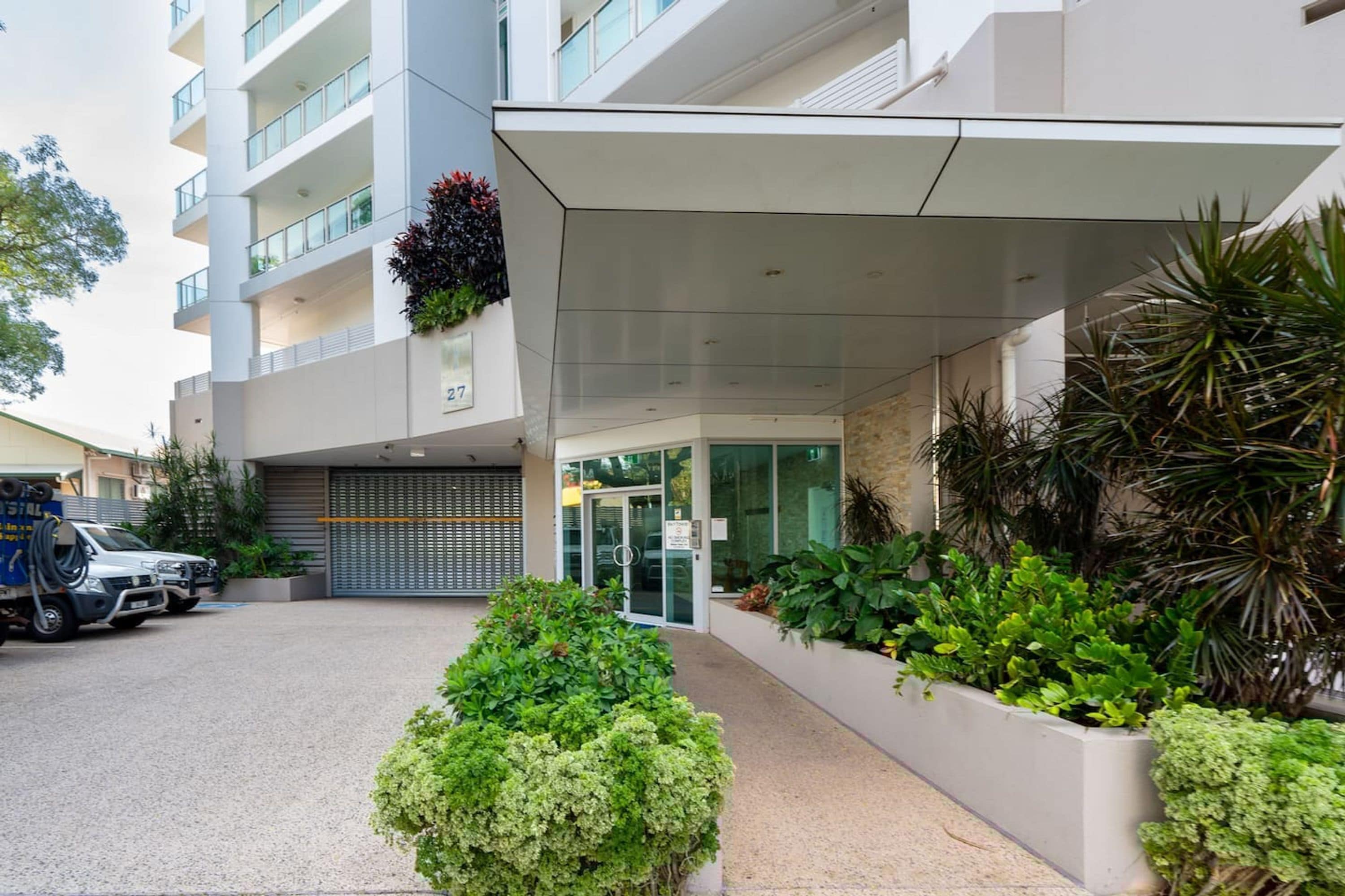 Apartment | 3 bedrooms, desk