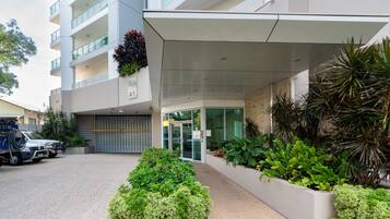 Apartment | 3 bedrooms, desk