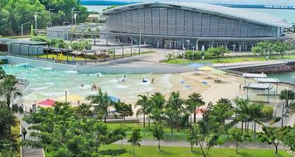 Skytower Wonder Oceanview Balcony - Pool - Office