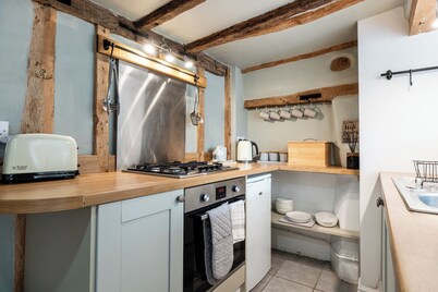 Clifford Chambers Cosy 2 Bedroom Cottage