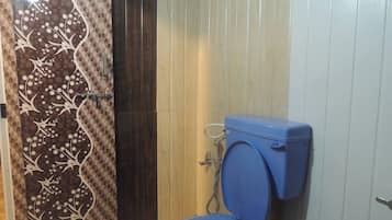Room, 2 Bedrooms, Accessible, Smoking | Bathroom