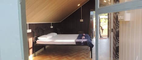 Huone, 2 makuuhuonetta, esteetön, tupakointi sallittu | 2 makuuhuonetta