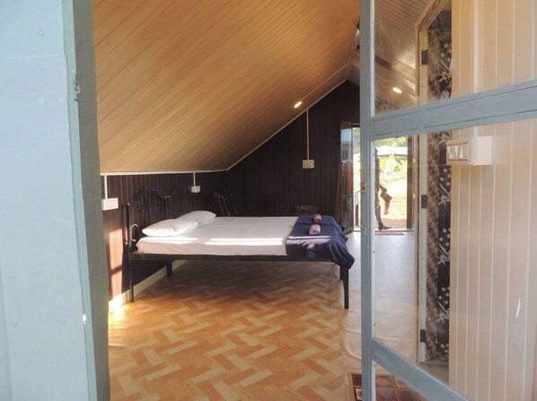 Room, 2 Bedrooms, Accessible, Smoking | 2 bedrooms