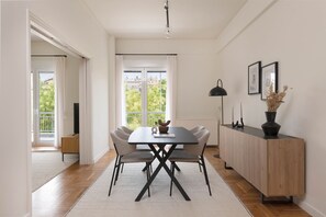 Dining - Green Oasis 2BR Apartment in Pangrati (Athina)