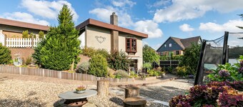 Apartment 'Hennings' with Private Terrace, Shared Garden and Wi-Fi