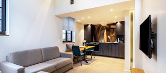 Premium Apartment 'Fässle' with Private Terrace, Shared Garden and Wi-Fi