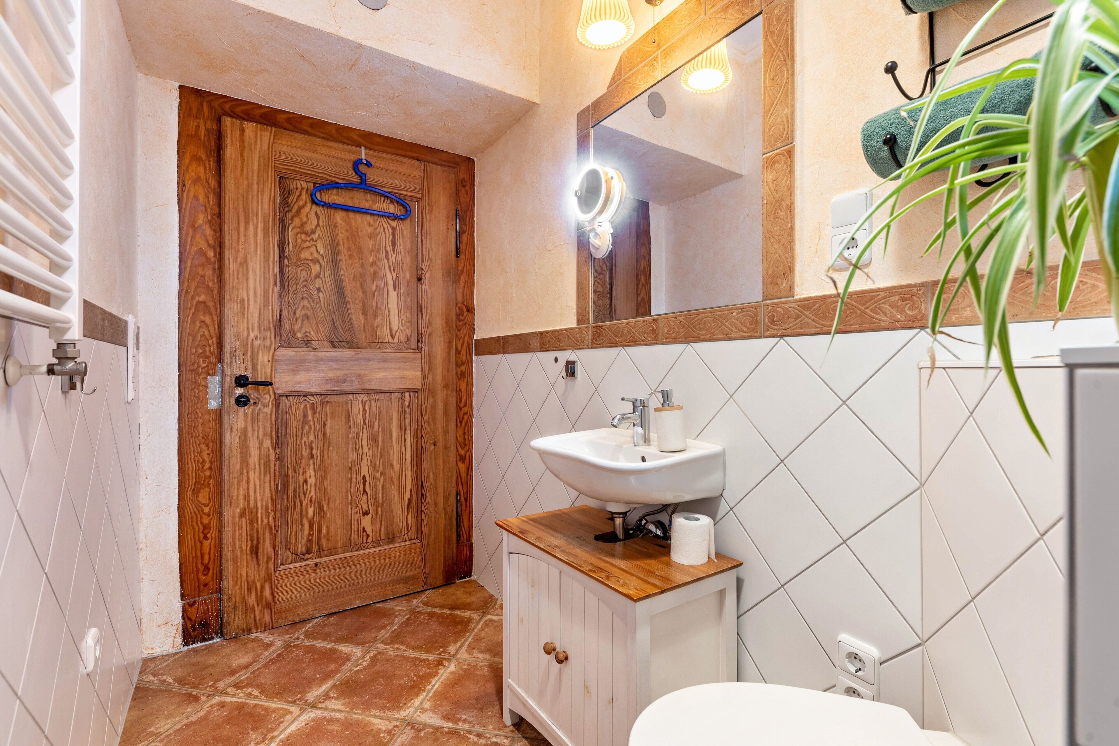 シャワー、ヘアドライヤー、タオル