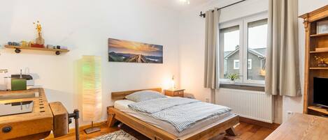 1 bedroom, free WiFi, bed sheets