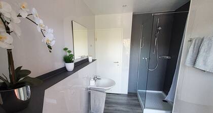 Apartment 'Wohnung 4' with Shared Terrace, Balcony and Wi-Fi