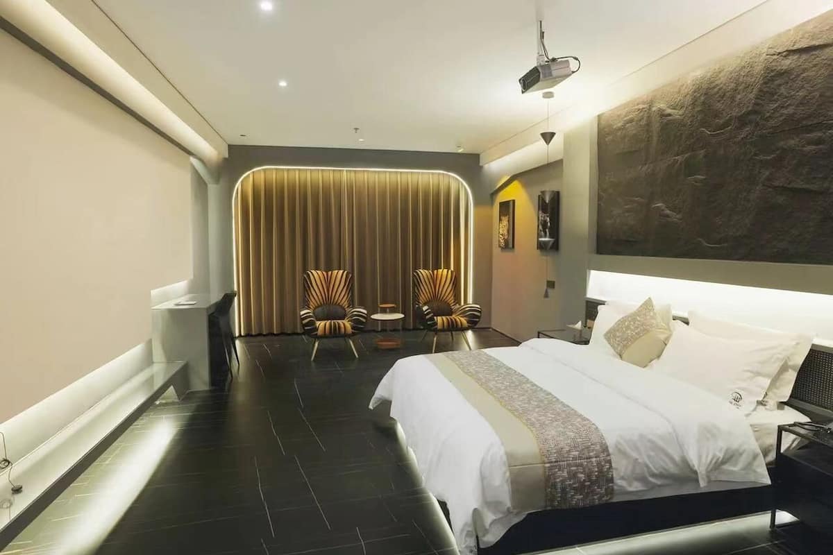 Luxury Double Room, City View | Desk, laptop workspace, free WiFi