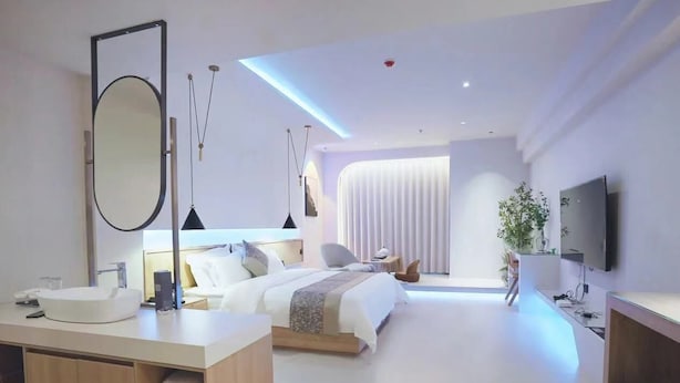Superior Double Room, City View