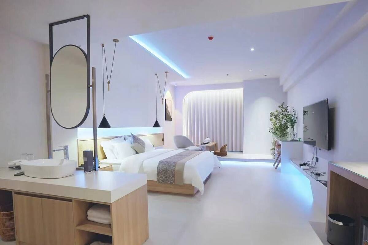Superior Double Room, City View | Desk, laptop workspace, free WiFi