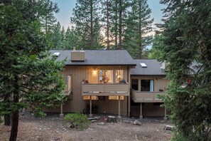 Exterior - Tahoe Dreamin’ by AvantStay | Central Location (Incline Village)