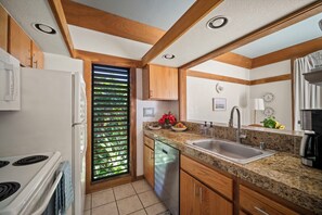 Fridge, microwave, oven, stovetop - NEWLY Updated Kiahuna 1BR - AC + Pool (Koloa)