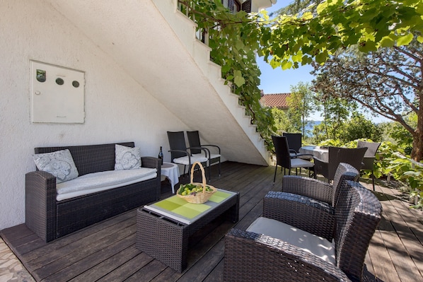 Family House, Multiple Bedrooms, 2 Bathrooms, Mountainside (House Rose With Private Pool And) | Terrace/patio