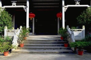 Perincian bahagian luar