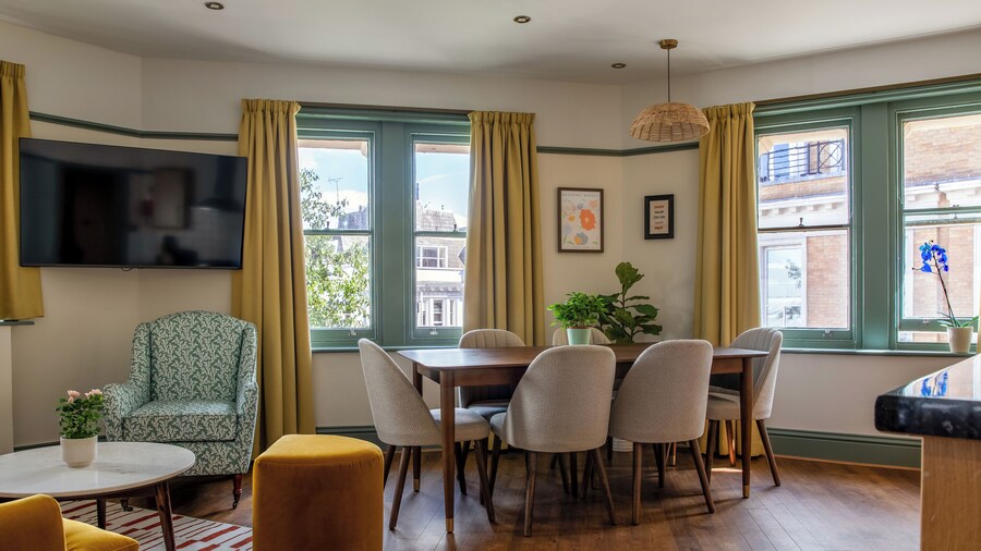 Round House Apartments