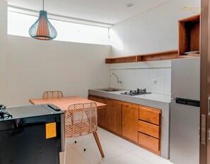 Leilighet – deluxe | Eget tekjøkken | Kjøkkenutstyr