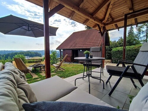 Charming Chalet Panorama with Sauna & Jacuzzi 