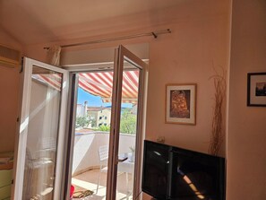 Living area - Obiteljski Dvosobni Apartman Blizu Plaže a (Vodice)