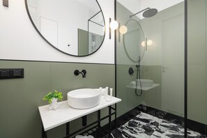Apartamento, 1 quarto, cozinha | Banheiro | Chuveiro, toalhas de banho