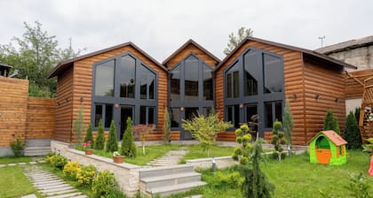 Taniqinn Dilijan Cottages