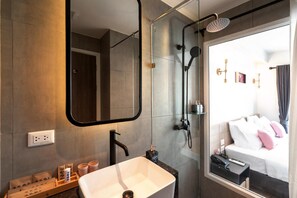 Bathroom - Nimano Suites (Chiang Mai)