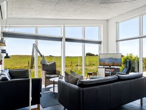 Tv och eldstad