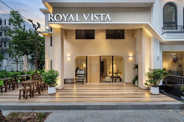 Front of property - The Royal Vista - Phu My Hung (Ho Chi Minh City)