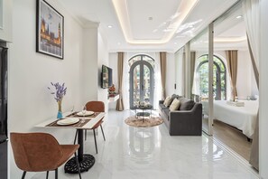 Premier Suite Balcony - Street View | View from room - The Royal Vista - Phu My Hung (Ho Chi Minh City)