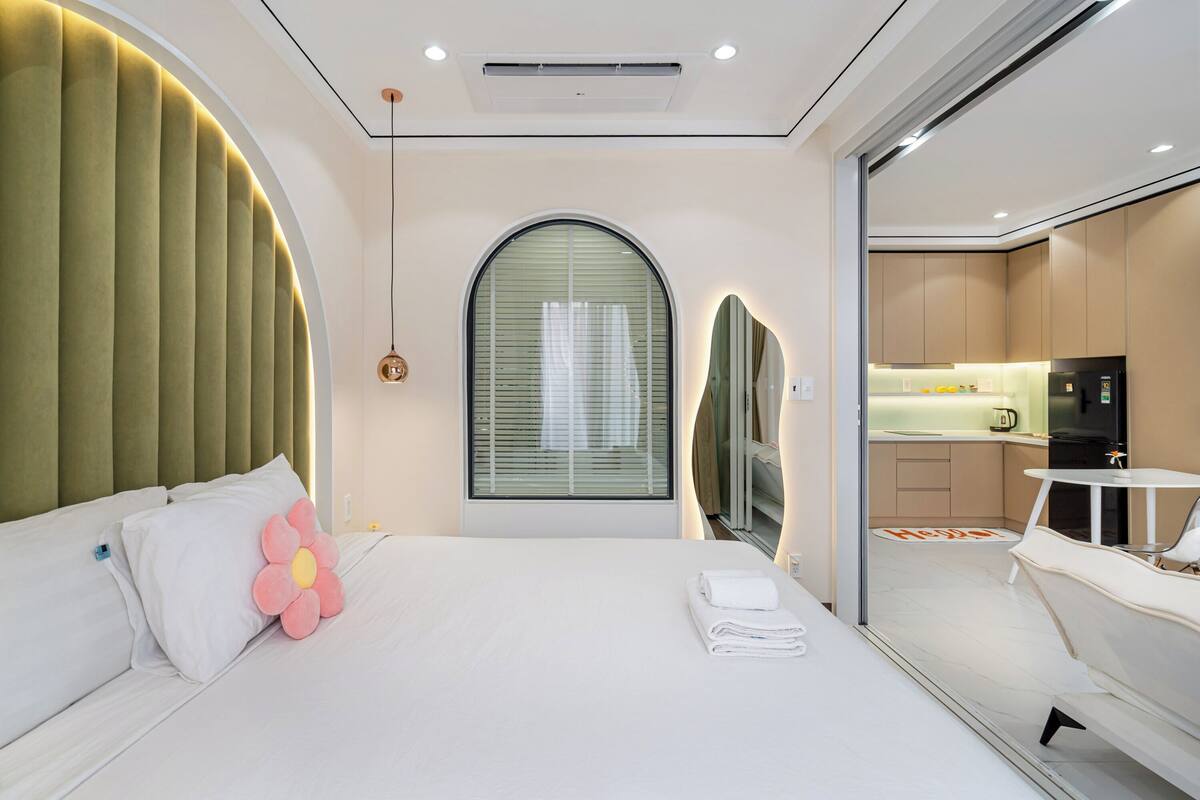Rooftop Suite Balcony | Wi-Fi ฟรี, ผ้าปูที่นอน