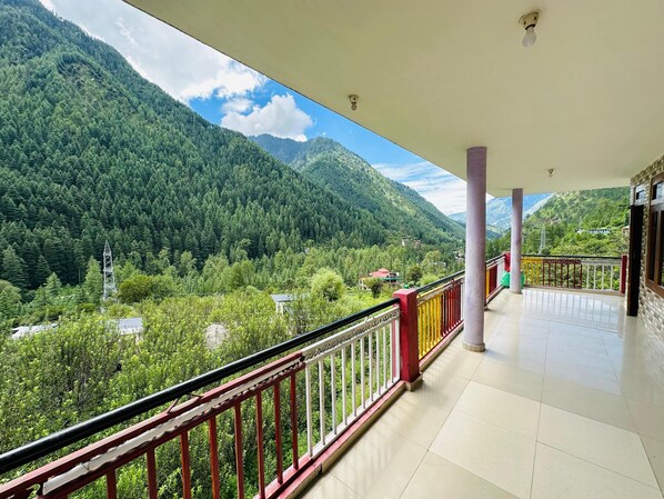 Standard Room Triple Beds | Sacada