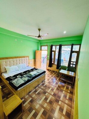 Premium Room Triple Beds | Free WiFi
