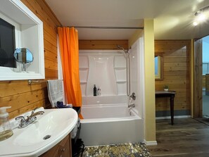 Shower, hair dryer, towels, soap - Whispering Pines Farmhouse (Redmond)