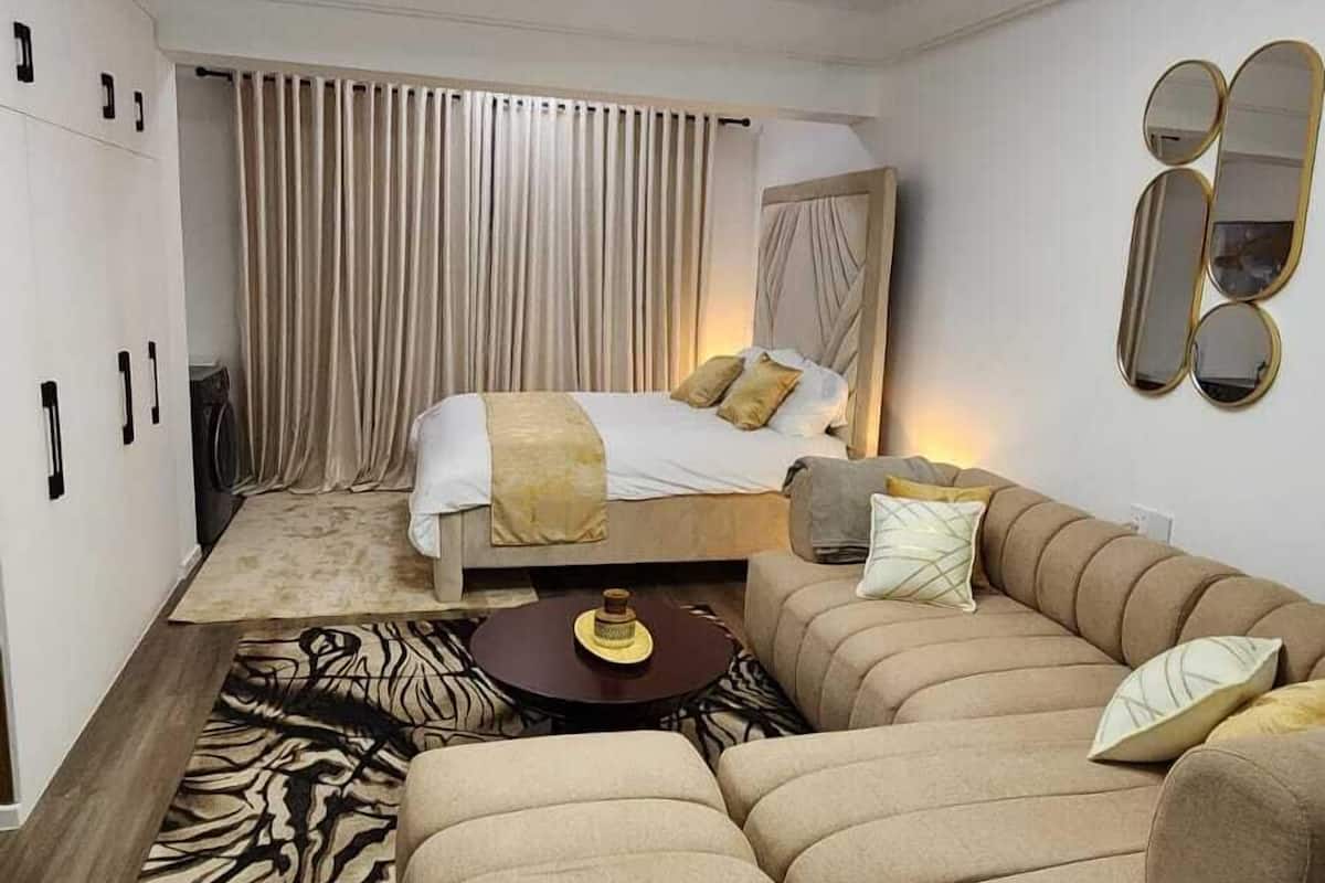 Comfort Room, City View | Blackout drapes, WiFi (free)
