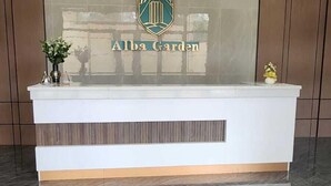 Unclassified image, 5 of 39, button - Alba Garden (Nairobi)