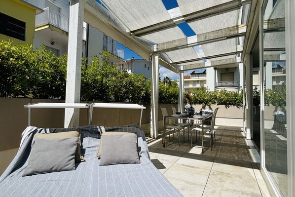 Outdoor dining - Attic Menotti Flexrent - Abyssinia (Riccione)