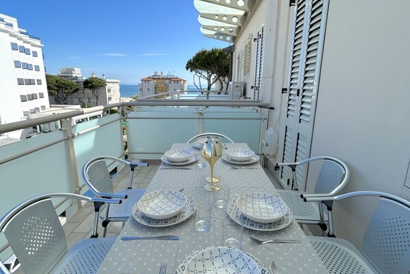 Outdoor dining - Alba Flexrent Penthouse - Abyssinia (Riccione)