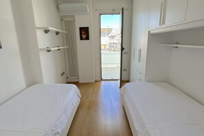 3 soverom, strykejern/-brett, wi-fi og sengetøy