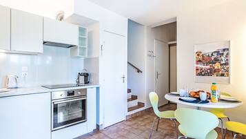 Réfrigérateur, four, lave-vaisselle