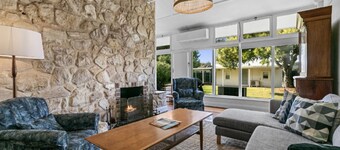 Vintage Vista by Wine Coast Holidays