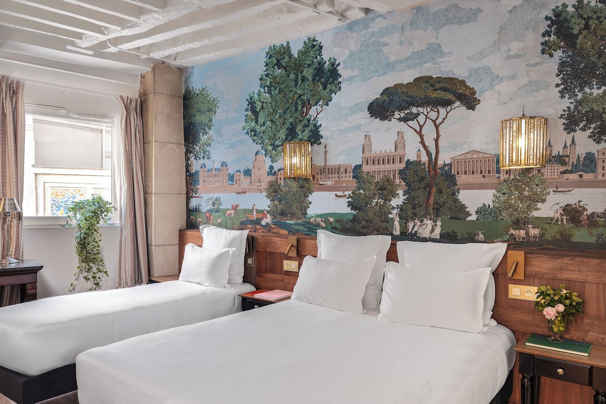 Classic Triple Room | Hypo-allergenic bedding, in-room safe, individually decorated