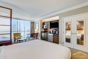 Una scrivania, ferro/asse da stiro, Wi-Fi, lenzuola