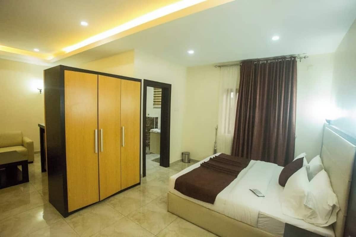 Comfort Room, Balcony, City View | Desk, laptop workspace, free WiFi