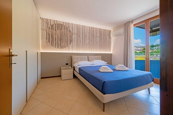 1 bedroom, iron/ironing board, WiFi, bed sheets - ApartmentsGarda - Lago D'Oro (Bardolino)