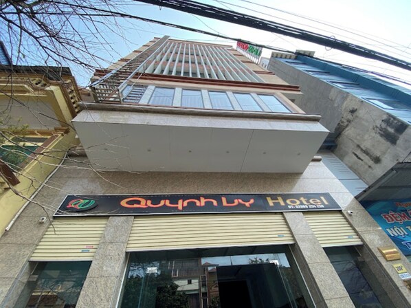 Front of property - Quynh Vy Hotel (Thai Nguyen)