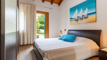 1 chambre, fer et planche Ă repasser, Wi-Fi, draps fournis